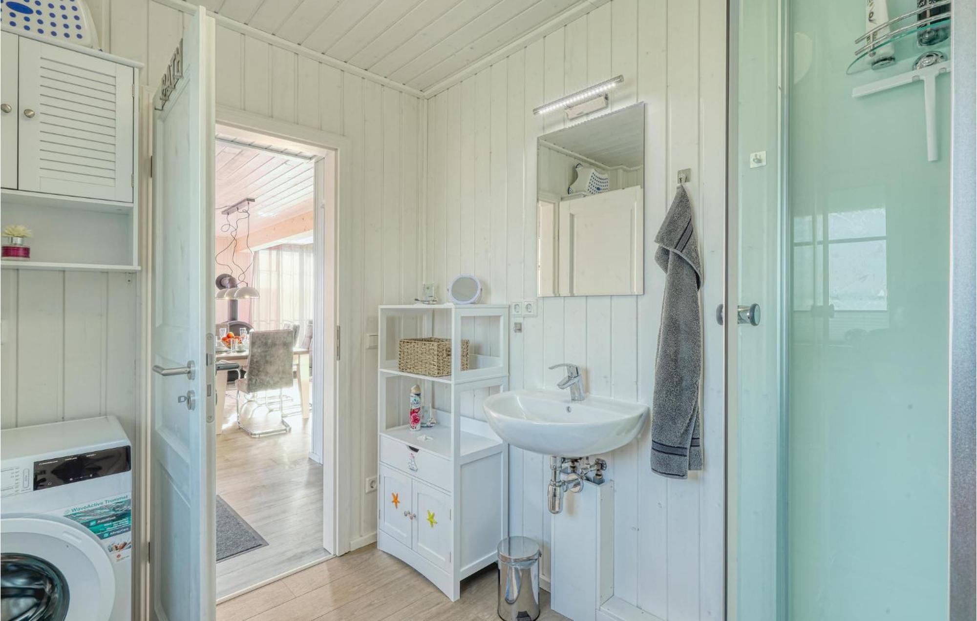 2 Bedroom Nice Home In Zerpenschleuse Екстер'єр фото